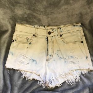 Bullhead Mom Shorts
